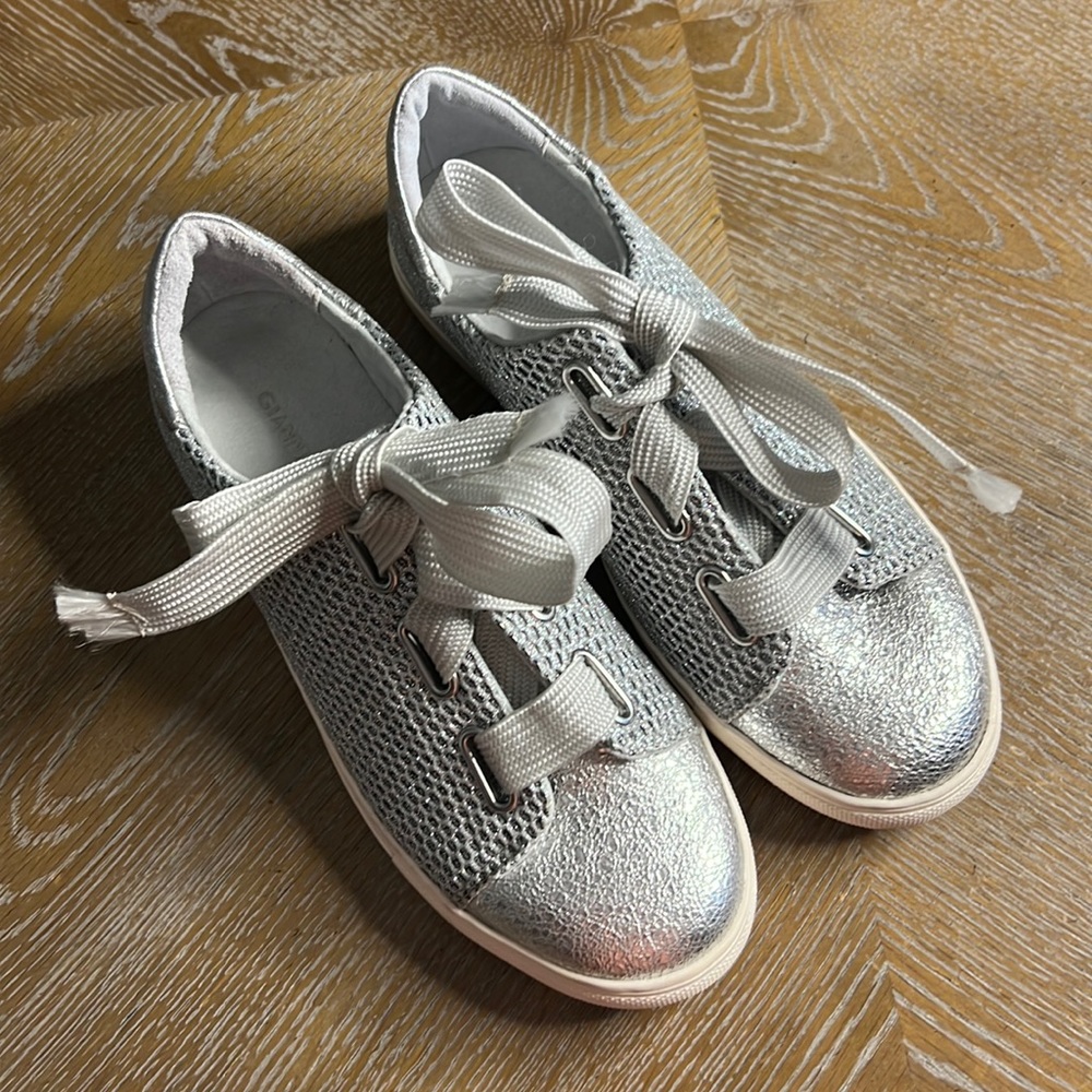 GIANNI BINI Silver Glitter Lace Up Sneakers 7.5